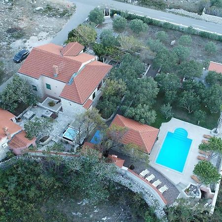 Villa Dabo Новаля Екстериор снимка