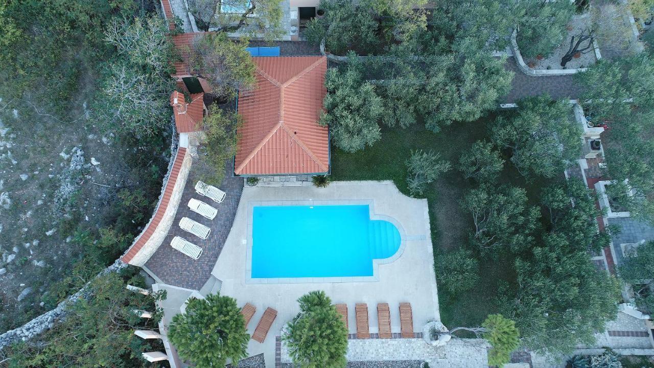 Villa Dabo Новаля Екстериор снимка