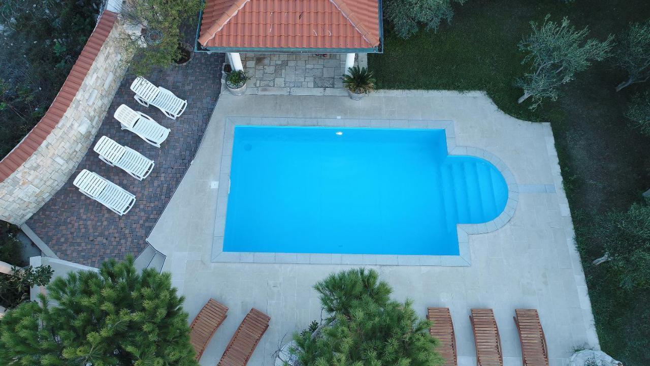 Villa Dabo Новаля Екстериор снимка