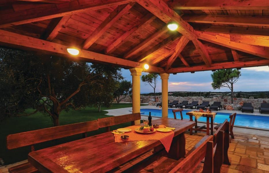 Villa Dabo Новаля Екстериор снимка
