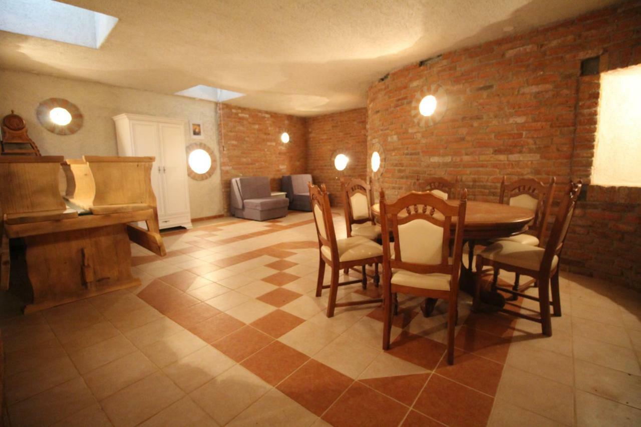 Villa Dabo Новаля Екстериор снимка